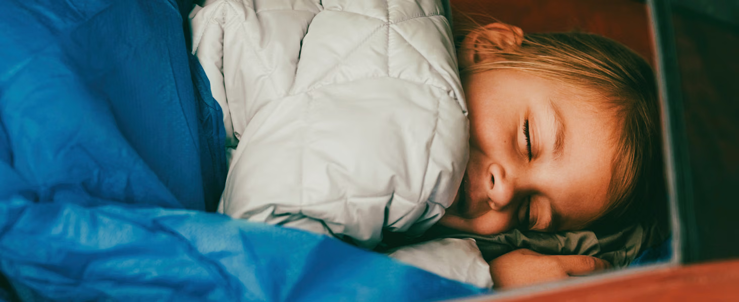 MalloMe sleeping bag in vibrant pink color - perfect for kids